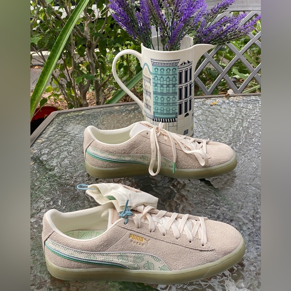 Animal Crossing Puma Suede Tan Sneakers - Picture 10 of 16